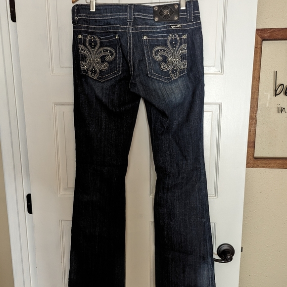 Miss Me Jeans, Fleur de Lis pocket bootcut dark wash jeans,size 30 / size 10 EUC - Picture 1 of 5